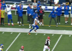 Tyler Higbee bursts down sideline for 21-yard gain late in first half