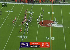 Kyle Van Noy's second sack of 2025 comes vs. Dillon Gabriel