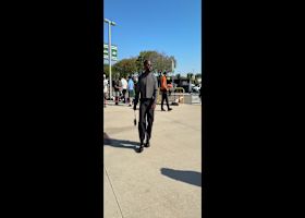 Tyrod Taylor signs autographs before Week 2 game vs. Bills