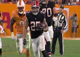 Tyler Allgeier ignites the jets on powerful 15-yard gain