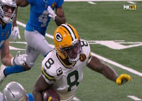 Josh Jacobs spins up middle to move chains on third-and-1