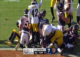 Yahya Black forces, recovers D'Andre Swift's fumble for consecutive takeaways 