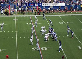 Jaxson Dart's first pass finds Zach Pascal for 9 yards