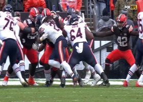 Dalvin Tomlinson stuffs the Bears' rushing attempt at goal line