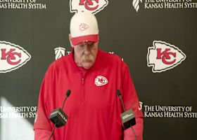 Andy Reid talks about Mahomes' presence in the clubhouse even after injury