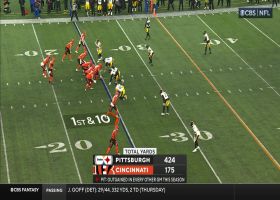 Can't-Miss Play: Mixon takes off after one-handed catch for 39-yard gain