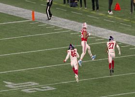 Drake Maye lasers 36-yard dot to a wide open Hunter Henry for red zone access