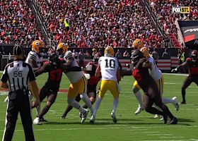 Browns defense engulfs Jordan Love for first sack of game