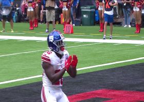 Devin Singletary hops over goal line for TD