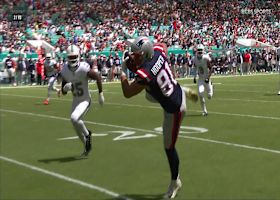 Austin Hooper leaps for 22-yard sideline catch