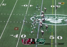 Boyle's touch pass to Conklin moves chains for 14 yards