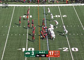 Justin Fields absorbs pressure to hit Tyler Johnson on 15-yard TD