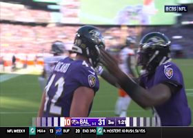 Lamar Jackson's third TD pass vs. Broncos boosts Baltimore's lead to 37-10