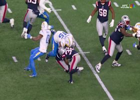 Tuli Tuipulotu engulfs Drake Maye for 8-yard sack in first quarter