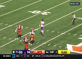 Kyle Hamilton goes 90 yards on INT return of Burrow's two-point-conversion attempt