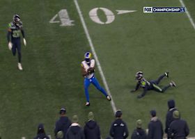 Stafford dials 25-yard dime to Adams on deep-corner route