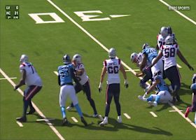 Dre'Mont Jones explodes for 7-yard sack on Drake Maye