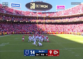 Mike Badgley cashes in a 32-yard field goal vs. Chiefs
