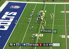 Amar Johnson bounces off Colts defenders on 9-yard TD run