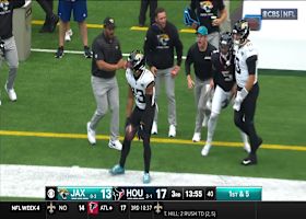 Lawrence's 20-yard connection with Kirk gets Jags first down