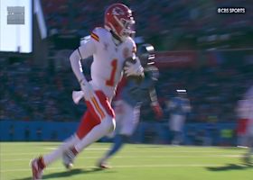 Oladokun's sideline strike to Worthy yields 28-yard pickup vs. Titans