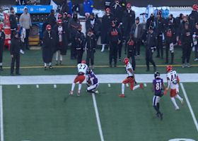 Zay Flowers absorbs massive hit on 26-yard catch