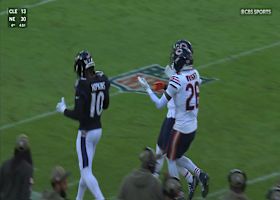 DeAndre Hopkins moves chains on third-and-7 for clutch catch vs. Bears