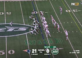 Breece Hall's stiff arm moves Jets offense 21 yards