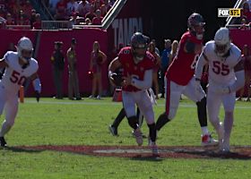Baker Mayfield avoids sack and scrambles for 21-yard gain