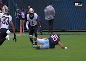 Cole Kmet makes sliding grab for 16-yard gain