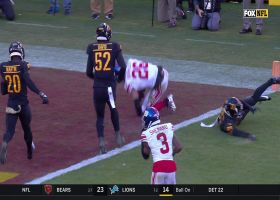 DeVito's tight-window laser dots Barkley for 5-yard TD catch