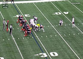 Joseph Ossai blocks Cairo Santos' 47-yard FG just before halftime