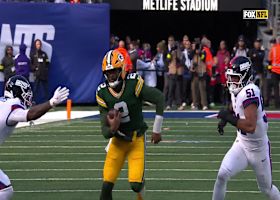 Willis displays the wheels on 16-yard QB keeper