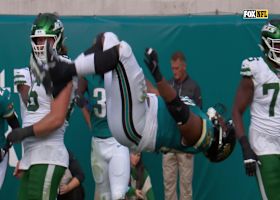 Ledbetter hits backflip celebration following 14-yard sack on third down to Rodgers