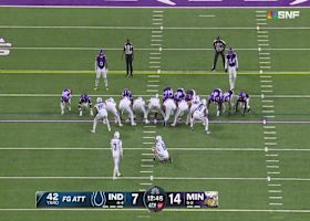 Gay's 42-yard FG sneaks inside upright to cut Colts' deficit to four points