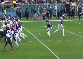 Aaron Jones' third TD run of 2024 boosts Vikings' lead to 23-10 vs. Bears