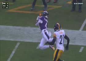 Lamar Jackson dials launch codes to Zay Flowers for 31-yard gain in first quarter