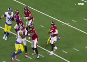 Verse drops Mayfield for a 3-yard sack to nearly close out first half