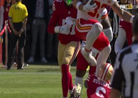 Noah Gray's hurdle yields first-down pickup vs. 49ers