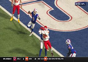 Mahomes' ad-libbed pass dots Hendershot inside Bills' 5-yard line before halftime