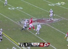 Mahomes' fastball to Gray goes for 21-yard gain over middle of field