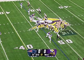 Kobe King and Jay Ward team up to force Patriots' 4th down