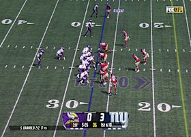 Sam Darnold dots Josh Oliver on 22-yard connection