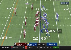 Stafford zips no-look throw to Demarcus Robinson for 21-yard gain over middle
