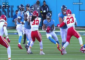 Tony Pollard powers through Chiefs defense for 15-yard run up middle