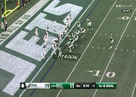 Donovan Edwards' TD plunge makes Eagles-Jets a 2-point game with 3:07 left