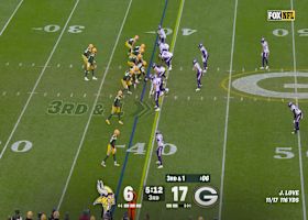 Eric Wilson burns his former team on powerful TFL at Lambeau