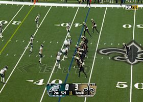 Jalen Carter infiltrates backfield quickly for TFL vs. Kamara