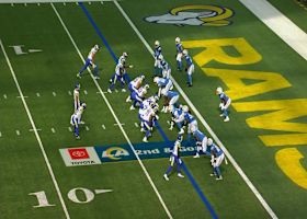 Bennett connects with Mumpfield on 2-yard TD lob to take lead over Chargers