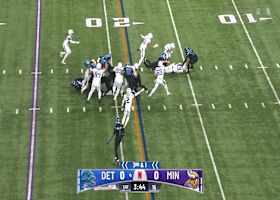 Andrew Van Ginkel's fumble recovery sets up Vikings deep in Lions territory